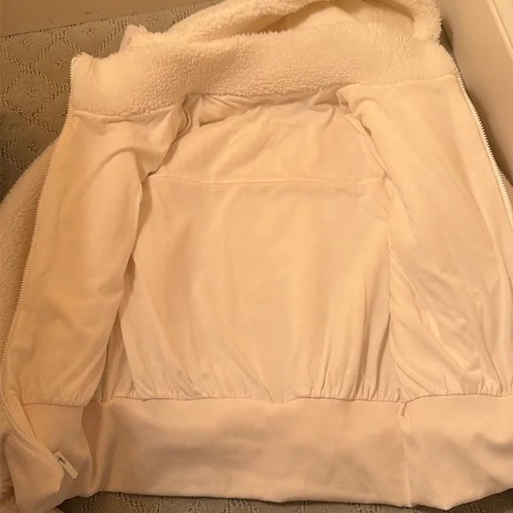 Alo Foxy Sherpa jacket - Picture 3 of 8